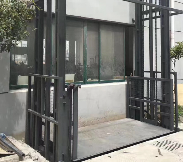 鹤壁导轨式施工升降机助力民生工程提速增效